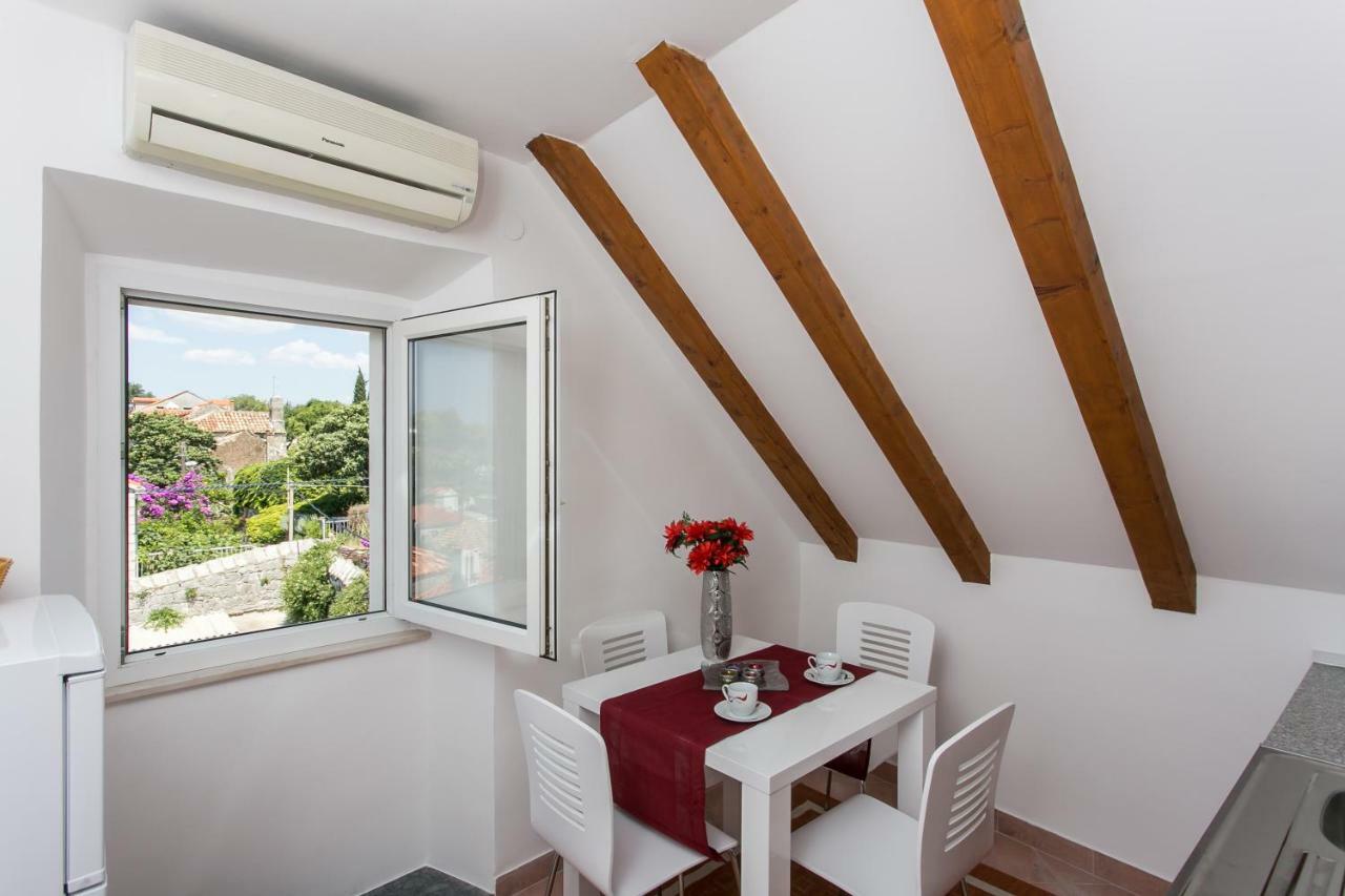 קאבטאט Iva Apartments מראה חיצוני תמונה