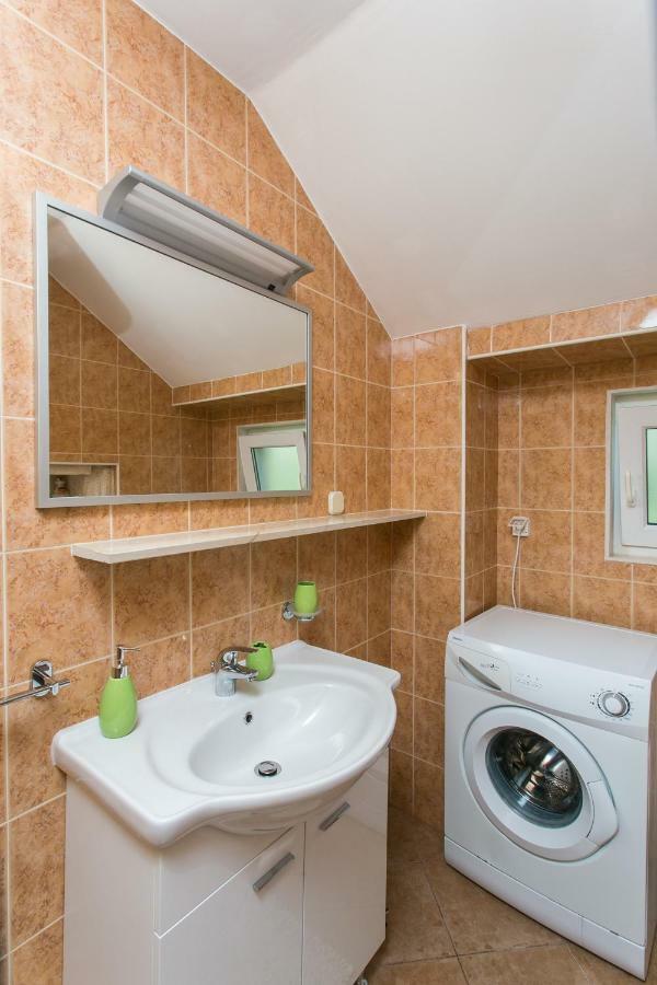 קאבטאט Iva Apartments מראה חיצוני תמונה